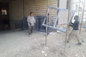 تقسیم پنجره های الومینیومی بین بلوک ها